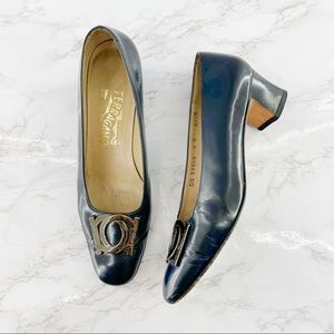 Salvatore Ferragamo Navy Blue Leather Vara Style Heels Low Logo Buckle Silver 8